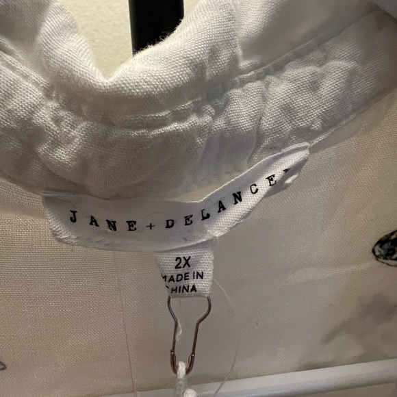 Cute button up! - Picture 3 of 3